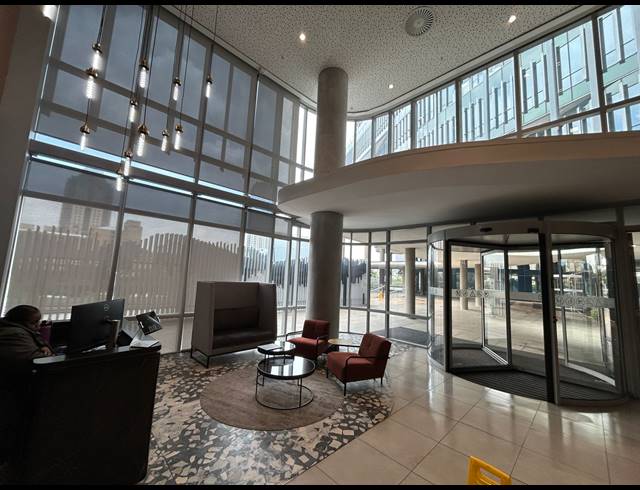1,311M² OFFICE TO LET IN SANDTON CENTRAL
